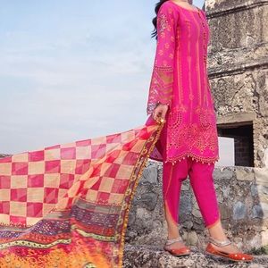 New 3 piece Pakistan dress salwarkaneez xl Zainab chi Thani